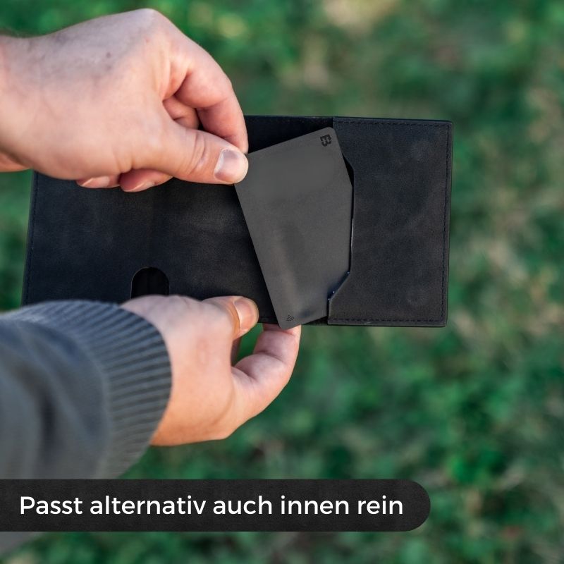 Digital business card with NFC tag